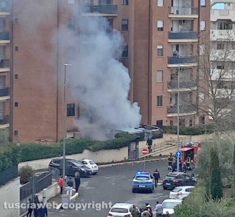 Appartamento in fiamme a Ponte dell'Elce
