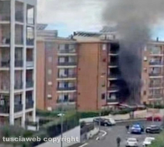Appartamento in fiamme a Ponte dell'Elce