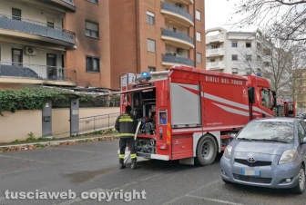 Appartamento in fiamme a Ponte dell'Elce