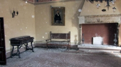 Palazzo Farnese sommerso dagli escrementi di piccione