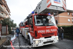 Palazzo in fiamme a Capranica