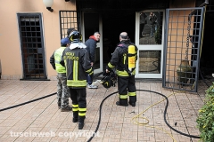 Palazzo in fiamme a Capranica