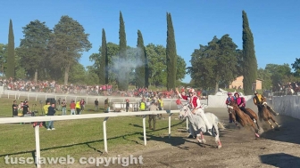 Palio di Sant'Anselmo, dopo 23 anni vince il rione Croci