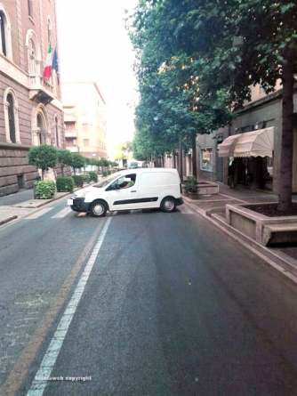 Parcheggio selvaggio in città