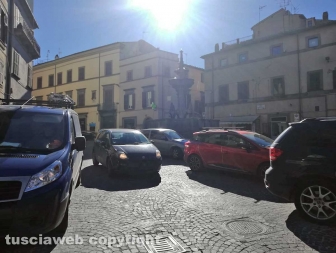Parcheggio selvaggio in tutto il centro storico