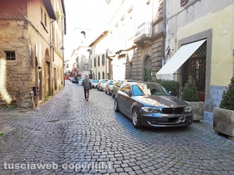 Parcheggio selvaggio in tutto il centro storico