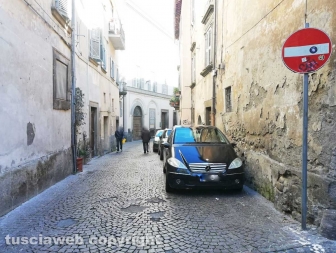 Parcheggio selvaggio in tutto il centro storico