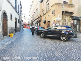 Parcheggio selvaggio in tutto il centro storico
