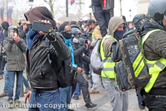 Parigi, fotografi e giornalisti sul campo - 8 dicembre - Foto Daniele Camilli