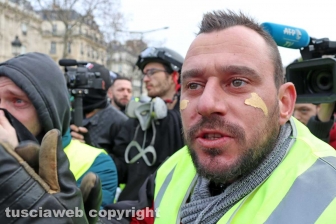 Parigi, i volti in mezzo alla battaglia - 8 dicembre - Foto Daniele Camilli