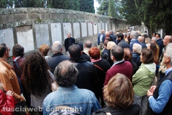Il pubblico alla passeggiata racconto