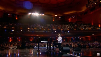 Patrizio Ratto conquista l'America's got talent