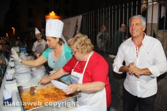Santa Rosa - Penne sotto la macchina