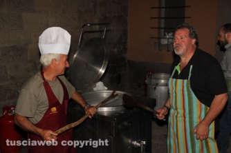 Santa Rosa - Penne sotto la macchina