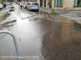Perdita d'acqua a via Treviso