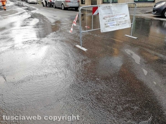 Perdita d'acqua a via Treviso