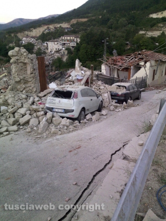 Terremoto - Pescara del Tronto distrutta