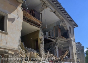 Terremoto - Pescara del Tronto distrutta