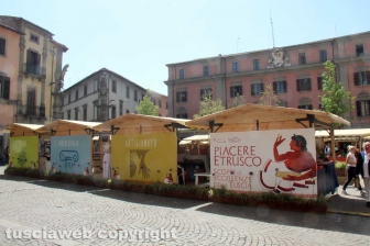 Piacere Etrusco a piazza del Comune