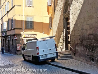 Piazza Dante dopo il divieto