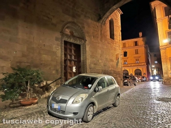 Piazza Dante dopo il divieto