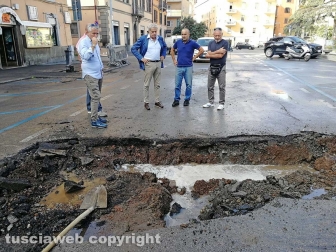 Piazza della Rocca allagata, i lavori