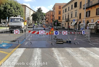Piazza della Rocca allagata, i lavori