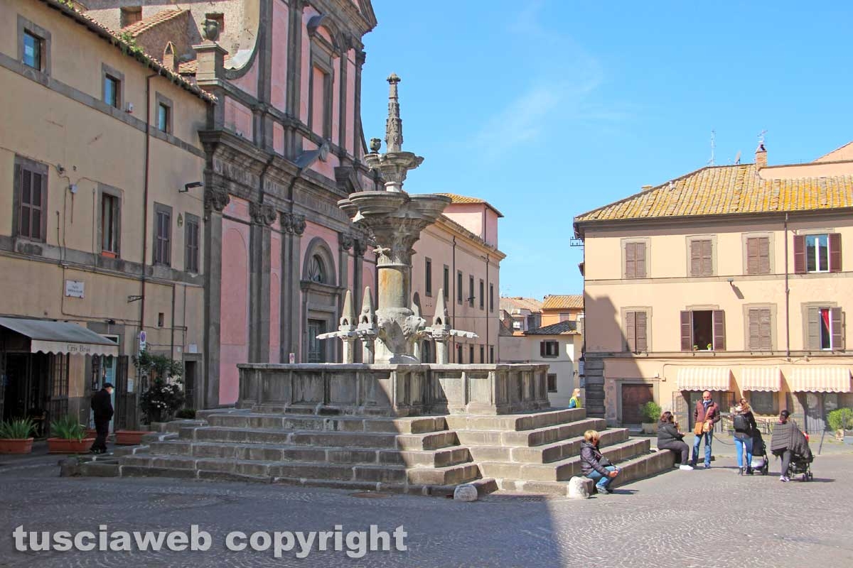 Piazza Fontana grande