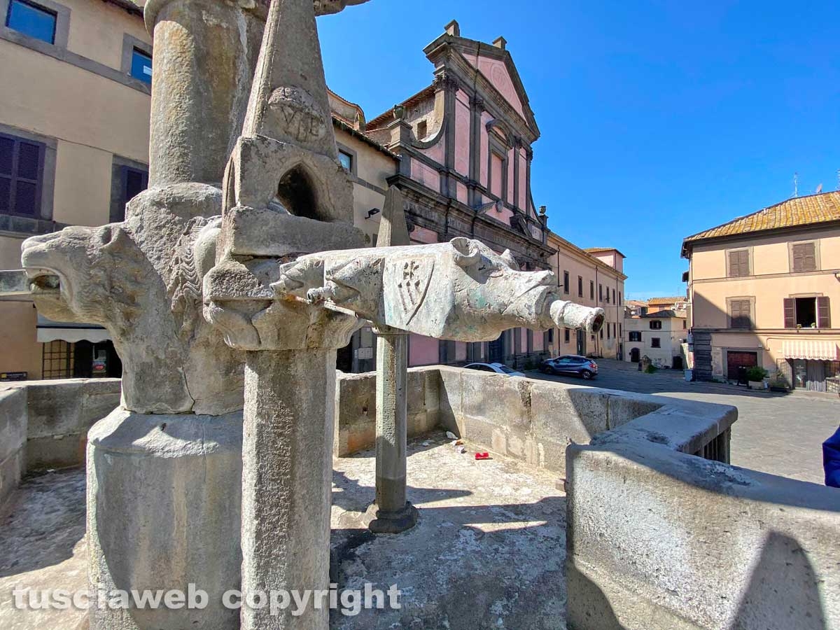 Piazza Fontana grande