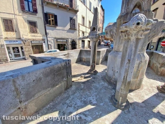Piazza Fontana grande
