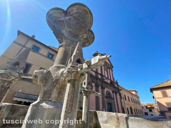 Piazza Fontana grande