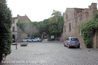 Piazza San Carluccio in sicurezza