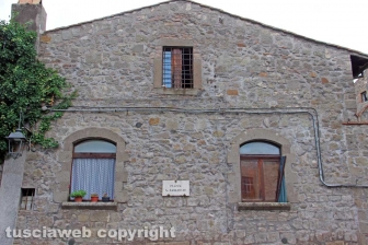 Piazza San Carluccio