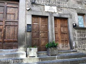 Piazza San Pellegrino nel degrado più completo