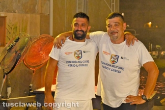 Santa Rosa - Pienone per la seconda cena con i facchini - La cucina