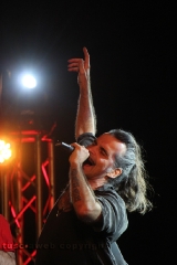 Il miniconcerto di Piero Pelù