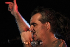 Il miniconcerto di Piero Pelù