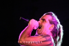 Il miniconcerto di Piero Pelù