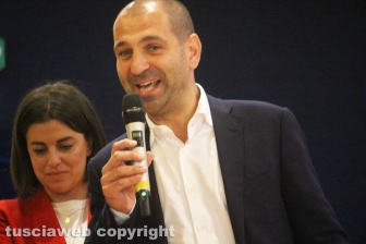 Viterbo - Il Pinocchio di Collodi regalato alle scuole elementari - Donate 3000 copie - La presentazione all'Unitus - L'imprenditore Luca Provvedi