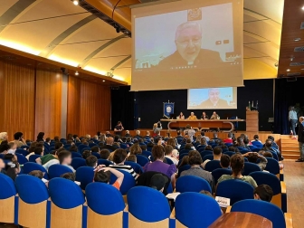 Viterbo - Il Pinocchio di Collodi regalato alle scuole elementari - Donate 3000 copie - La presentazione all'Unitus - L'intervento del vescovo Orazio Francesco Piazza