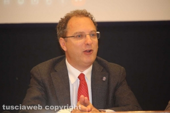 Viterbo - Il Pinocchio di Collodi regalato alle scuole elementari - Donate 3000 copie - La presentazione all'Unitus - Stefano Ubertini