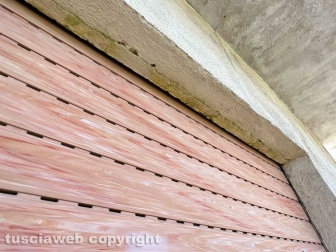 “Piove in casa da 7 mesi ma l’Ater non fa niente..."