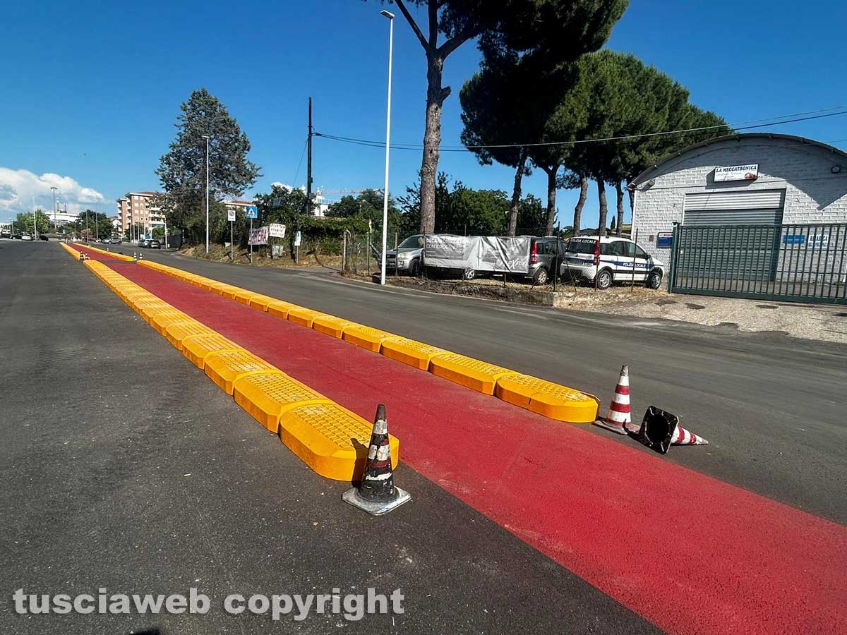 Viterbo - La pista ciclabile in via De Lellis