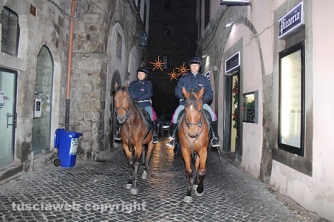 Poliziotti a cavallo in via San Lorenzo