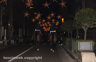Poliziotti a cavallo in via Marconi
