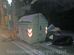 I cassonetti a viale Trieste