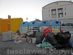 Rifiuti abbandonati al Barco