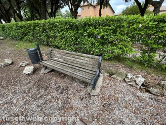 Pratogiardino Lucio Battisti tra lordure, schifezze e pericoli