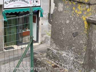 Pratogiardino Lucio Battisti tra lordure, schifezze e pericoli
