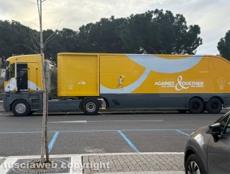 Viterbo - I camion del viaggio della fiamma olimpica a piazza del Sacrario